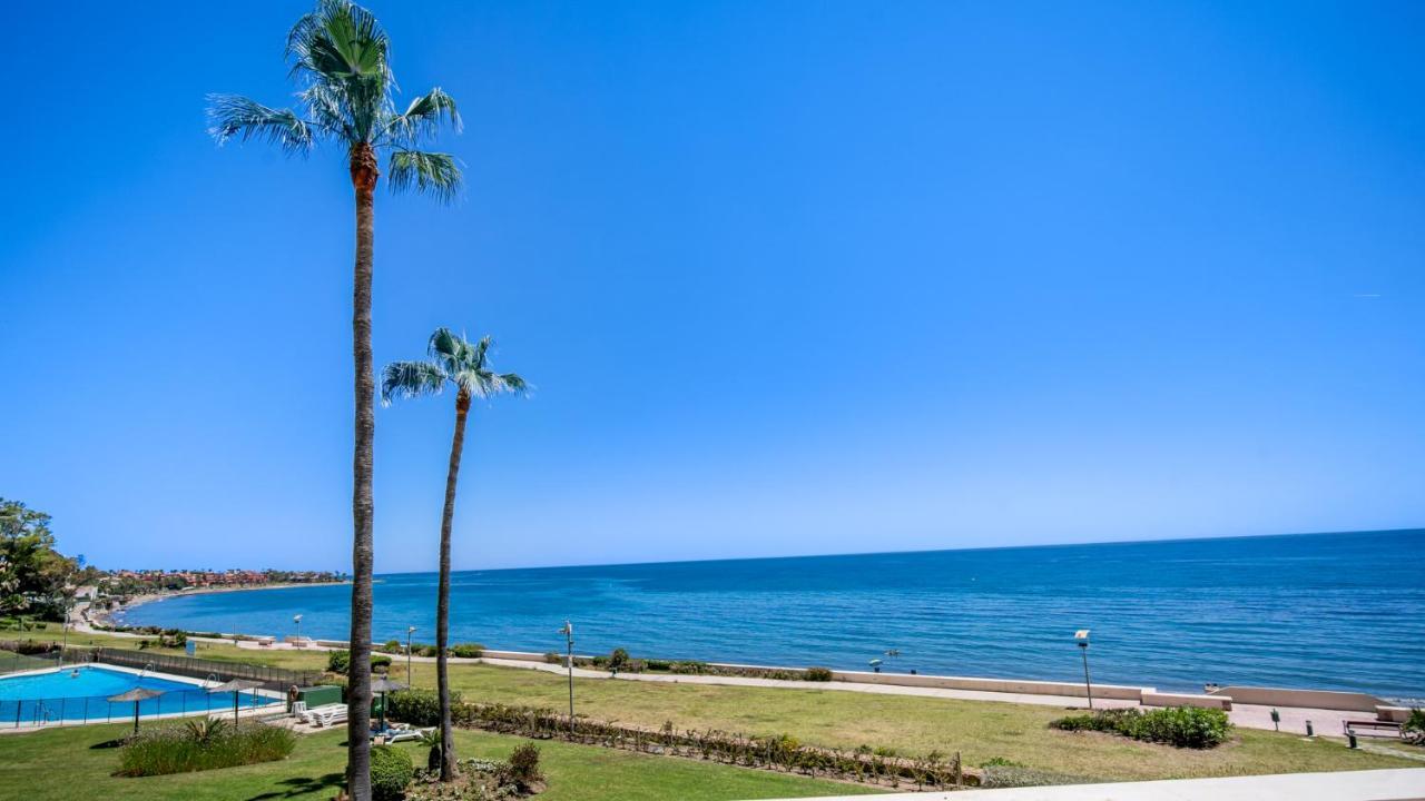 Beach-Line Apartment With 3 Bedrooms In Estepona Exterior foto
